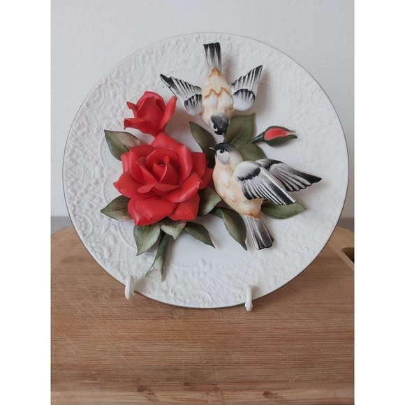 Capodimonte Chickadees and Roses, by The Franklin Mint Heirloom, #2668 - Picture 1 of 7